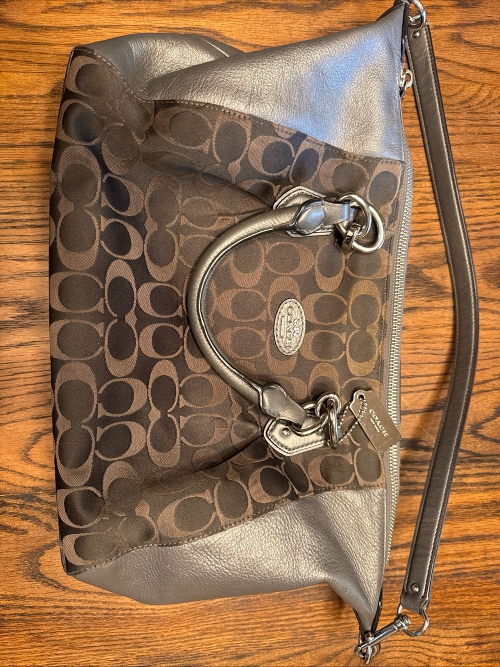 Coach F33804 Signature Collette Grey/Silver Leather & Canvas Hand / Shoulder Bag